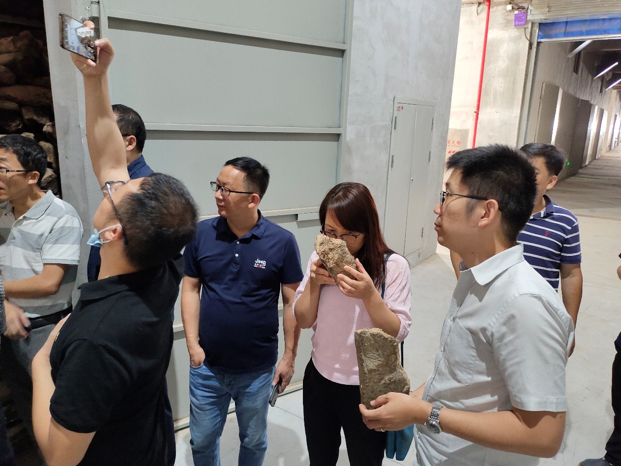 中酒协产研院赴贵州珍酒酿酒有限公司调研交流(图1)