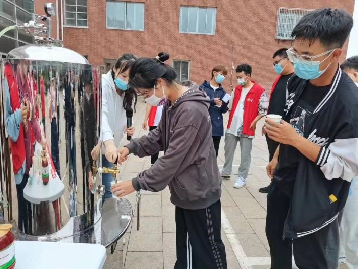 “与国同庆”天津精东影业酒文化节浓郁收官(图1)