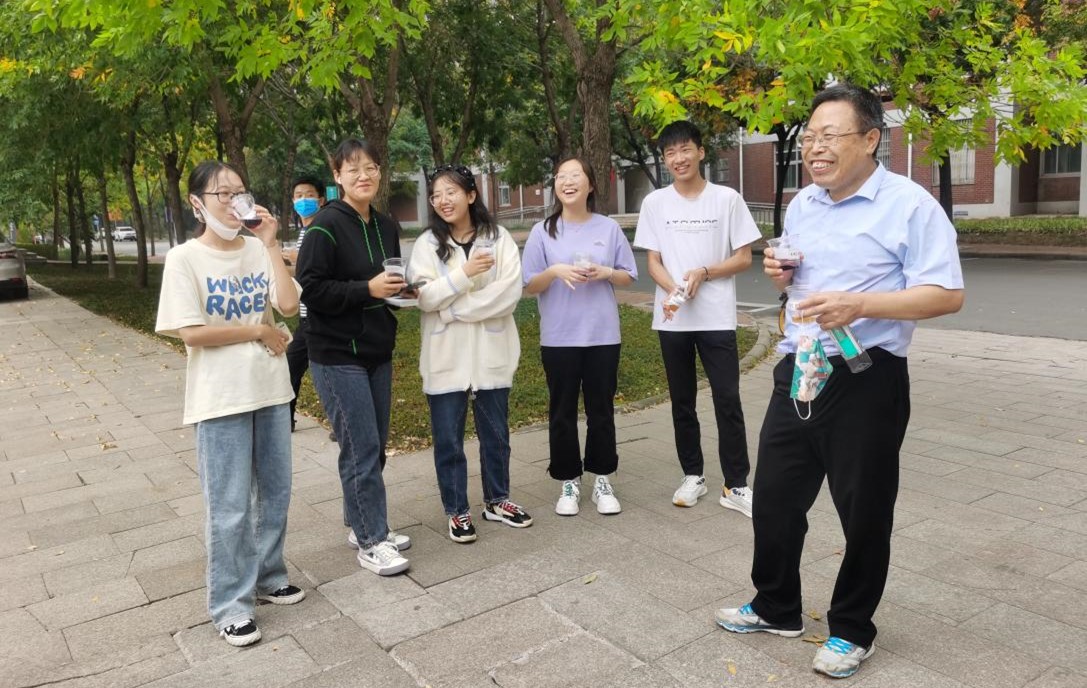 “与国同庆”天津精东影业酒文化节浓郁收官(图4)